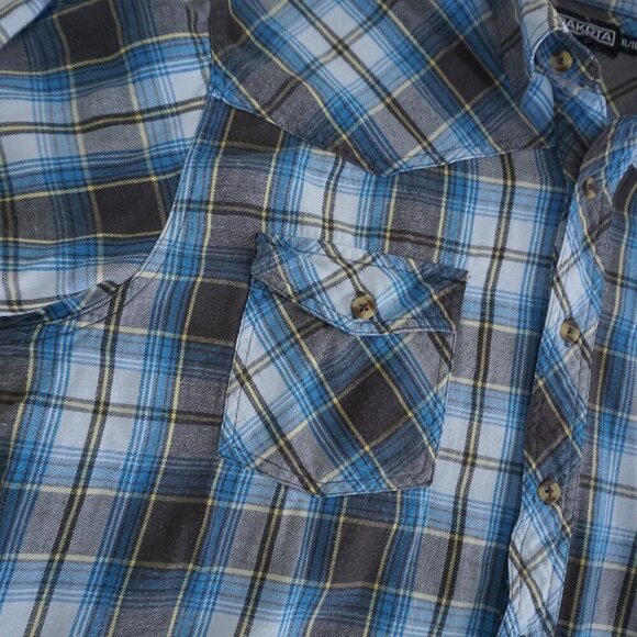 Vintage Dakota Blue Brown Plaid Button Up Outdoor Hiking Cottage Cotton Shirt XL - Picture 9 of 11